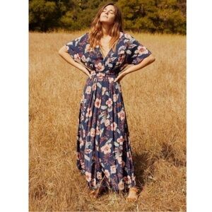Christy Dawn The Dawn Midi Dress in Midnight‎ Anemone XS Floral Navy Blue V-Neck